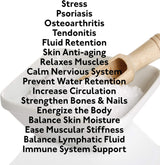 White container with a wooden scoop on a white background, listing health benefits.