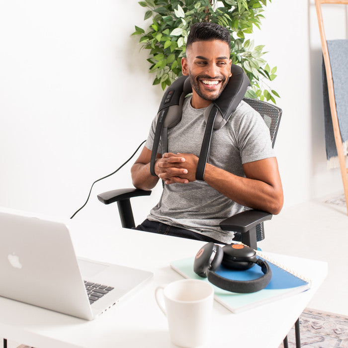 Shiatsu and Vibration Neck Massager with Heat | Canada Delivery | ObusForme Shiatsu and Vibration Neck Massager with Heat | Canada Delivery | ObusForme